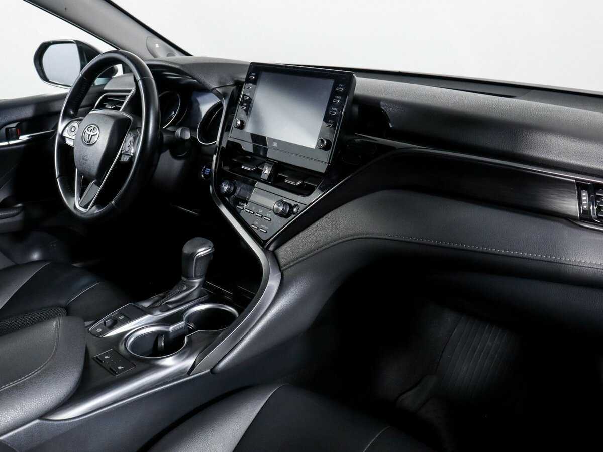 Toyota Camry 2021 года с пробегом. Фото: #8