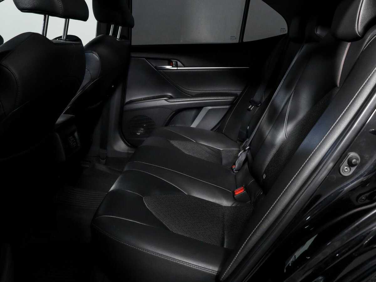 Toyota Camry 2021 года с пробегом. Фото: #9