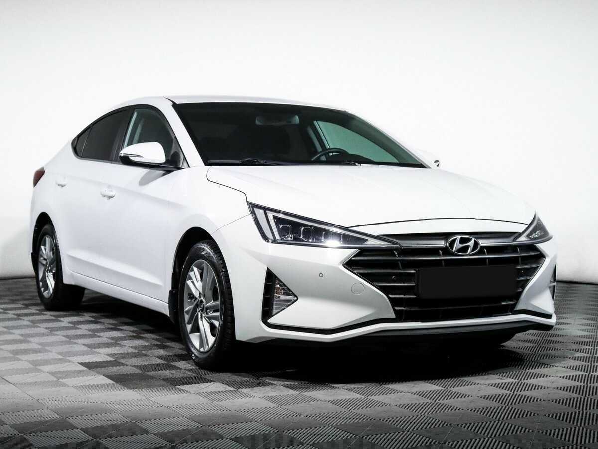 Hyundai Elantra 2020 года с пробегом. Фото: #2