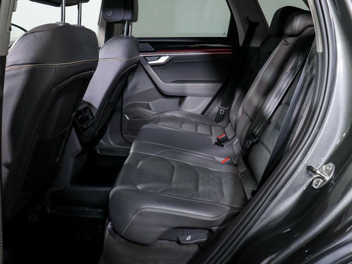 Volkswagen Touareg 2020 года с пробегом. Фото: #6