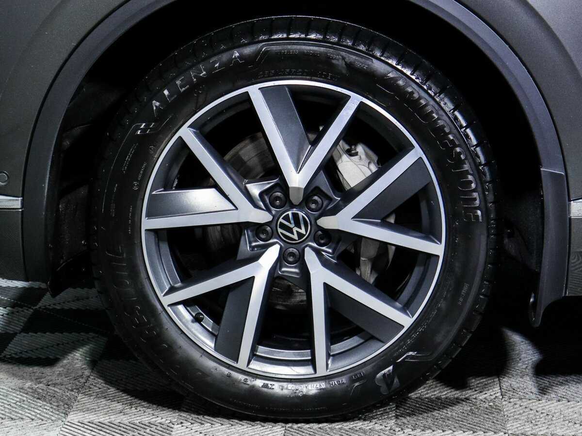 Volkswagen Touareg 2020 года с пробегом. Фото: #11