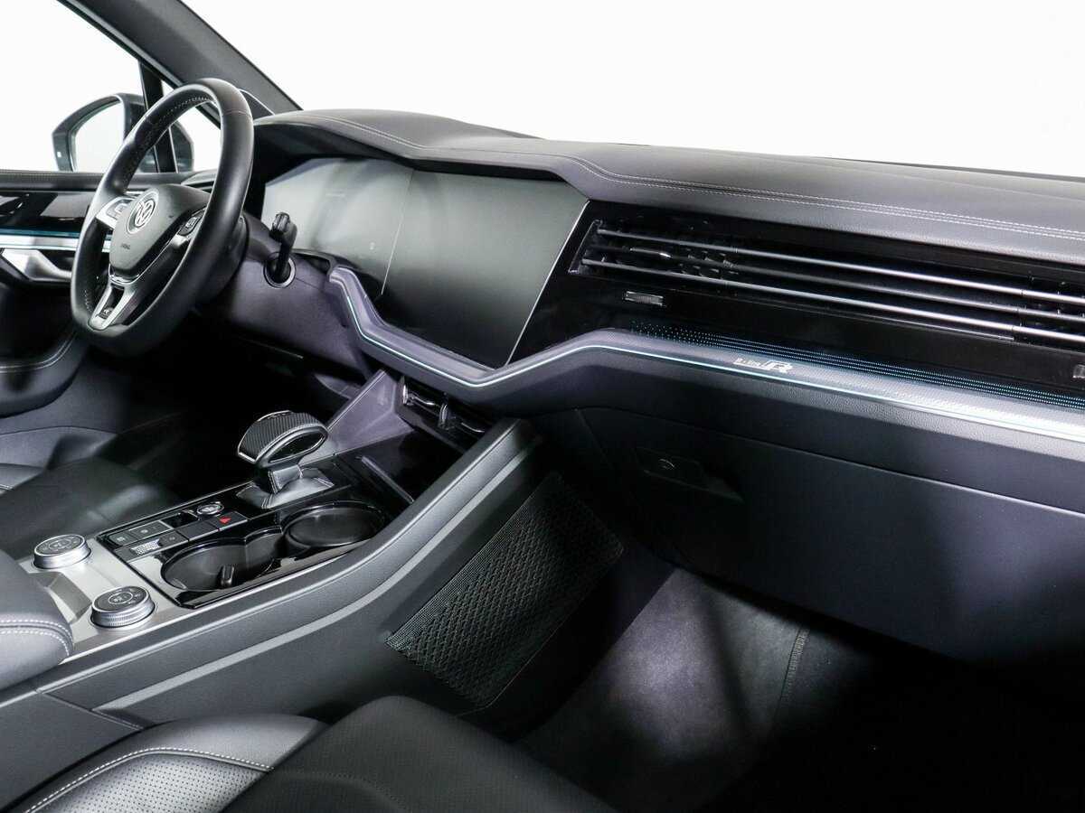 Volkswagen Touareg 2019 года с пробегом. Фото: #5