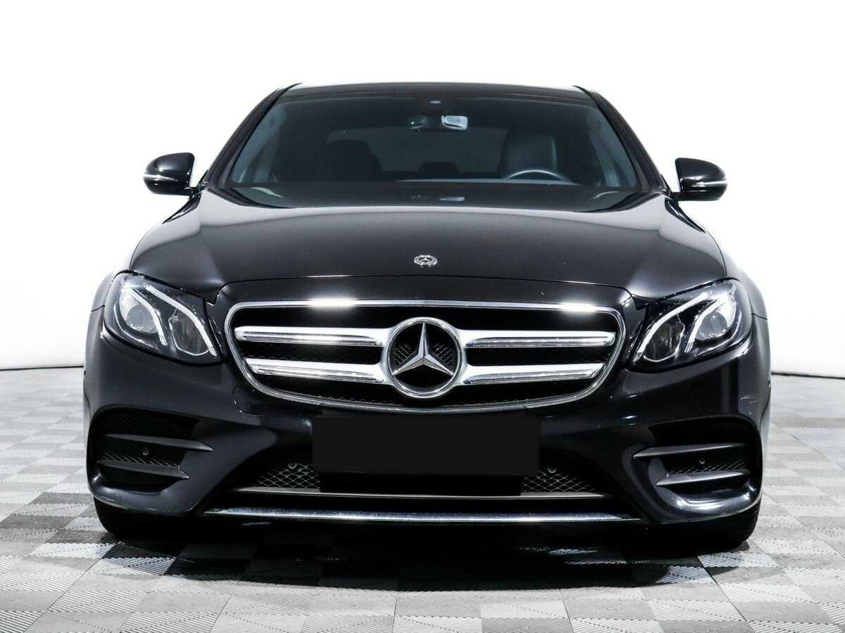 Mercedes-Benz E-Класс 2020 года с пробегом. Фото: #1