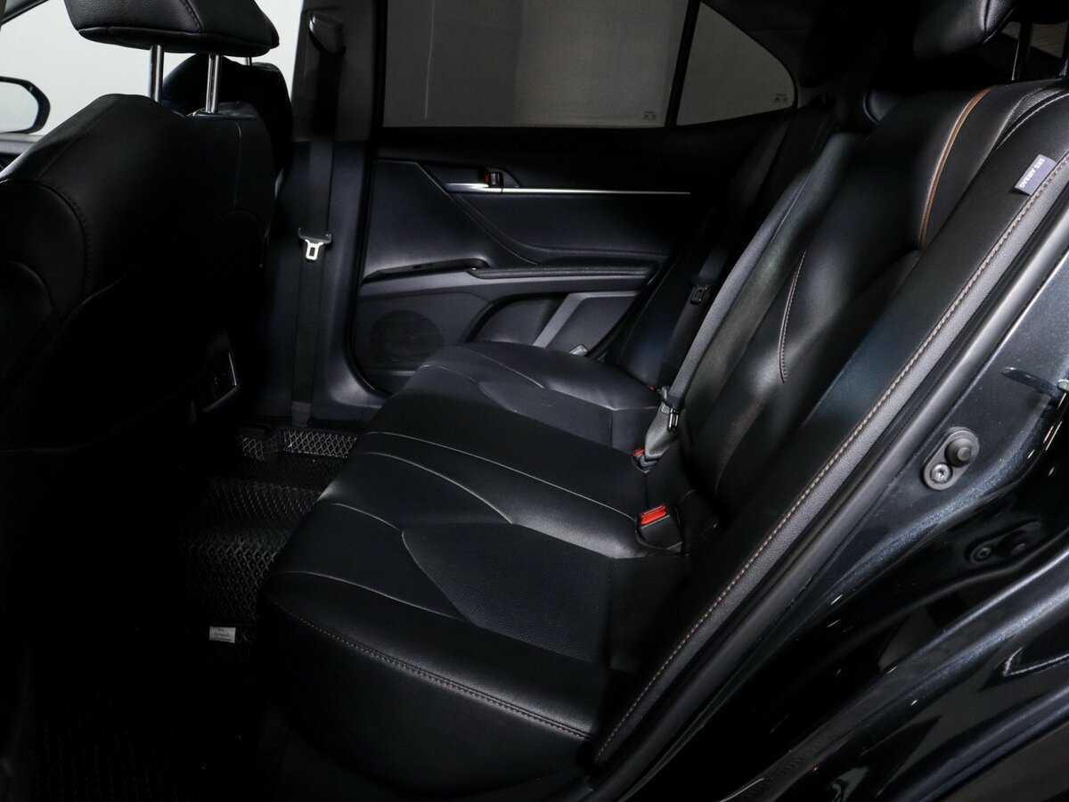 Toyota Camry 2023 года с пробегом. Фото: #9