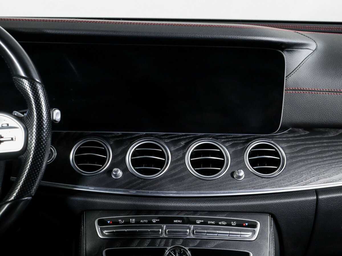 Mercedes-Benz E-Класс 2019 года с пробегом. Фото: #9