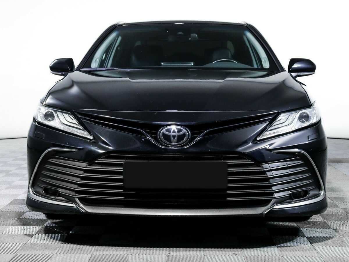 Toyota Camry 2021 года с пробегом. Фото: #1