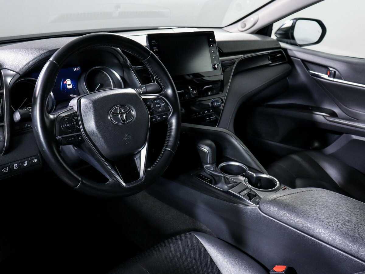 Toyota Camry 2021 года с пробегом. Фото: #10