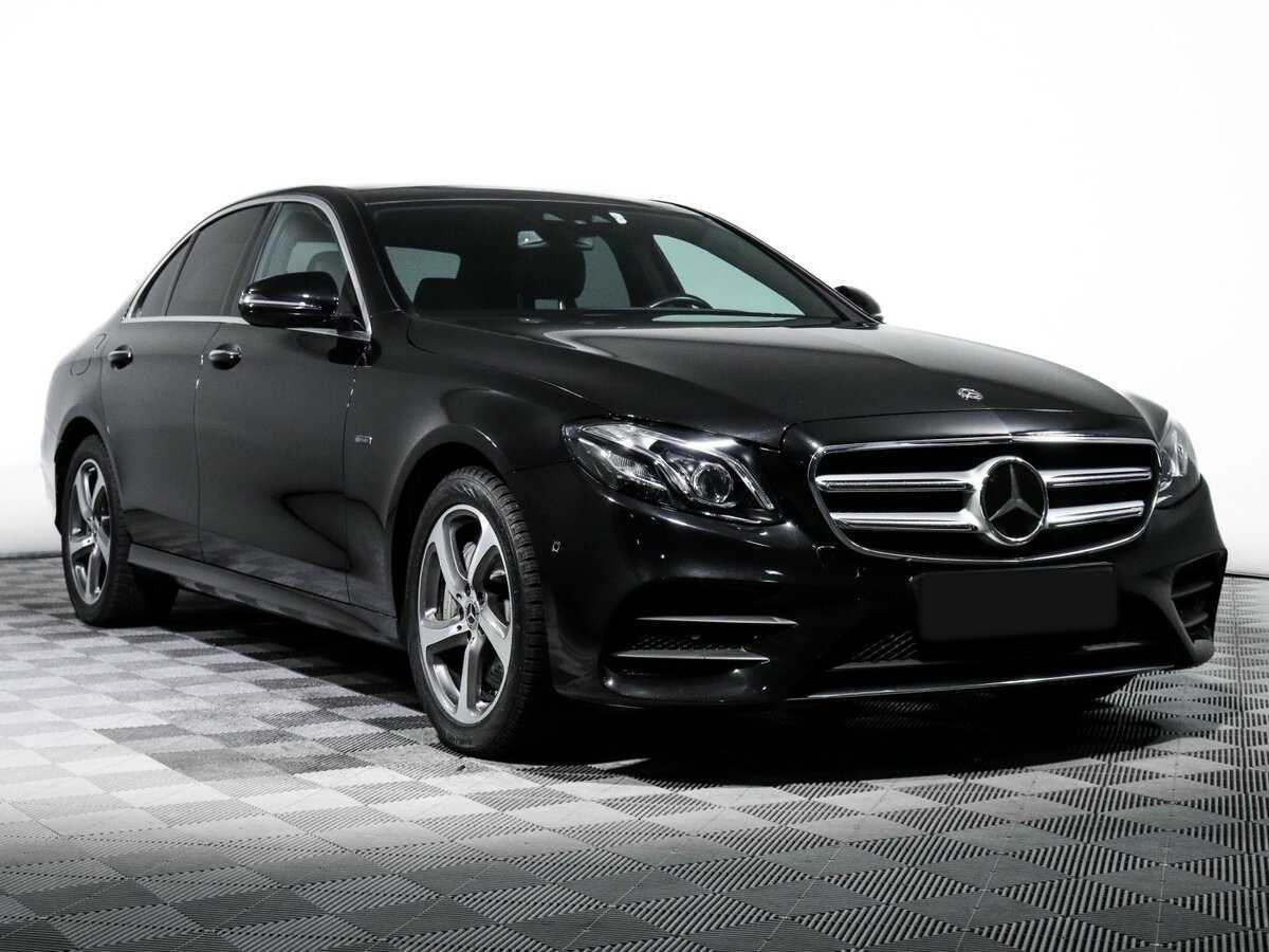 Mercedes-Benz E-Класс 2018 года с пробегом. Фото: #2