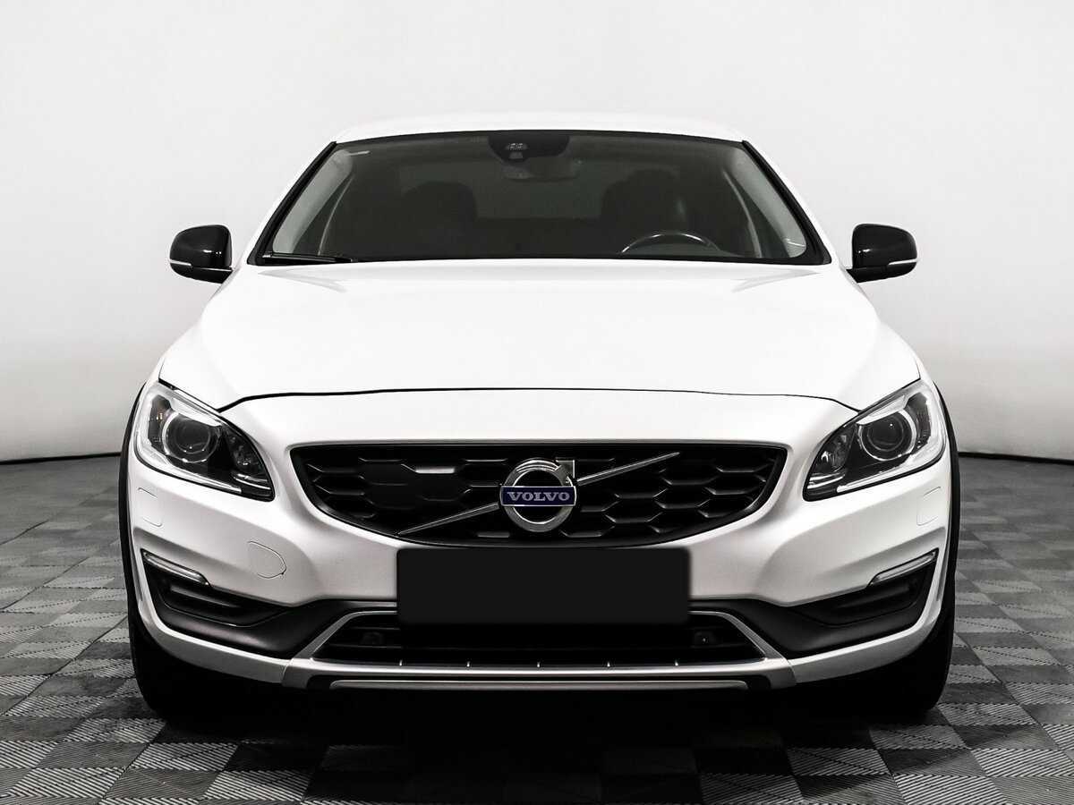 Volvo S60 Cross Country 2015 года с пробегом. Фото: #1