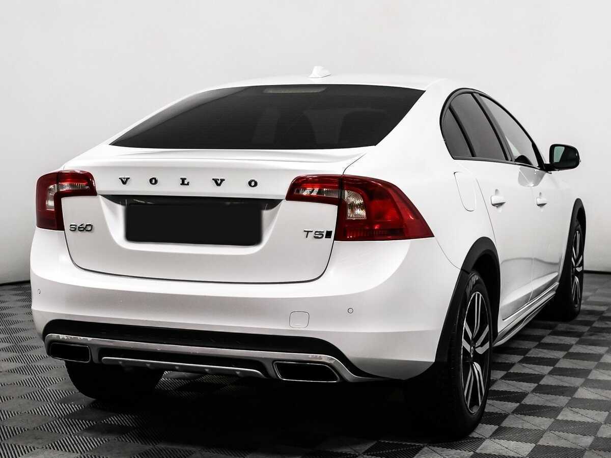 Volvo S60 Cross Country 2015 года с пробегом. Фото: #4