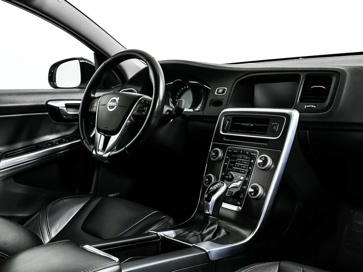 Volvo S60 Cross Country 2015 года с пробегом. Фото: #8
