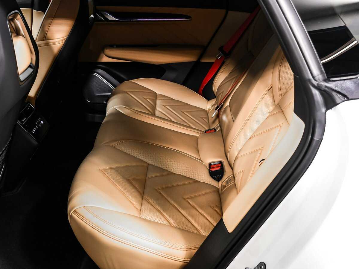 Zeekr 001 2024 года с пробегом. Фото: #12