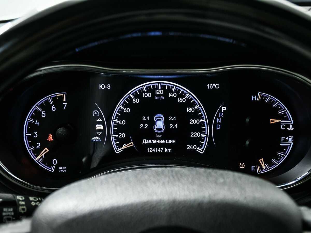 Jeep Grand Cherokee 2017 года с пробегом. Фото: #9