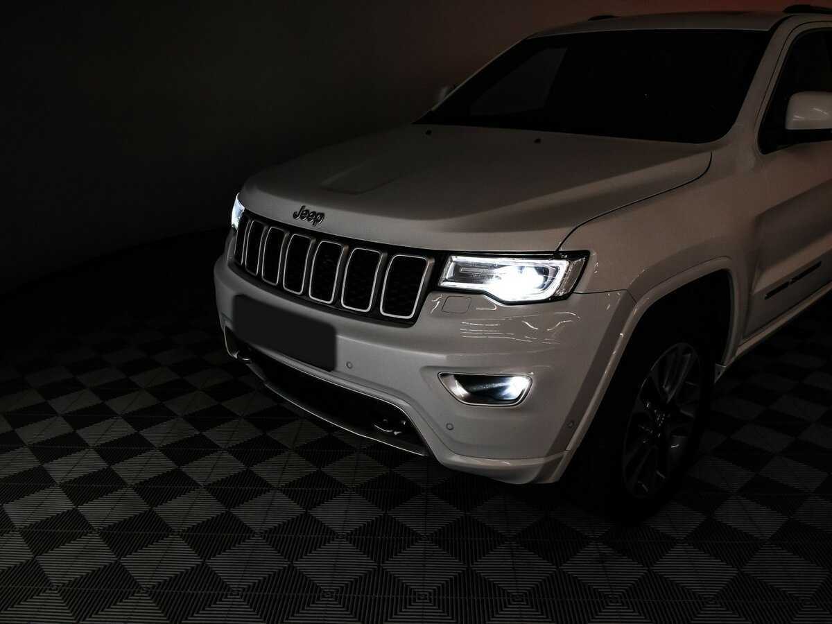 Jeep Grand Cherokee 2017 года с пробегом. Фото: #18