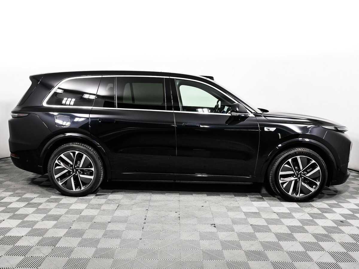 LiXiang L9 2024 года с пробегом. Фото: #3