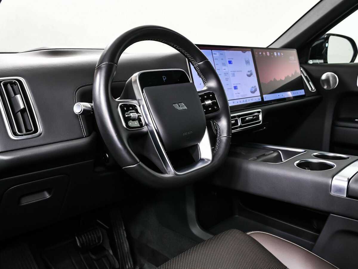 LiXiang L9 2024 года с пробегом. Фото: #11