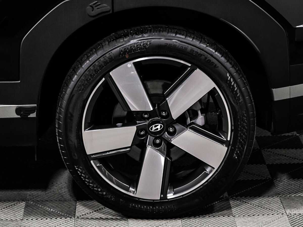 Hyundai Santa Fe 2023 года с пробегом. Фото: #16