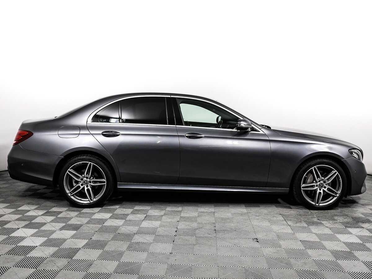 Mercedes-Benz E-Класс 2018 года с пробегом. Фото: #3