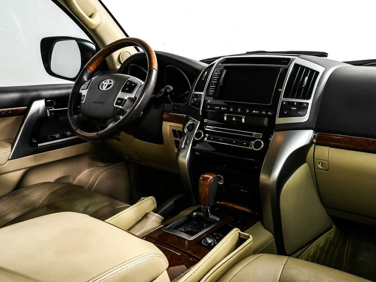 Toyota Land Cruiser 2012 года с пробегом. Фото: #8