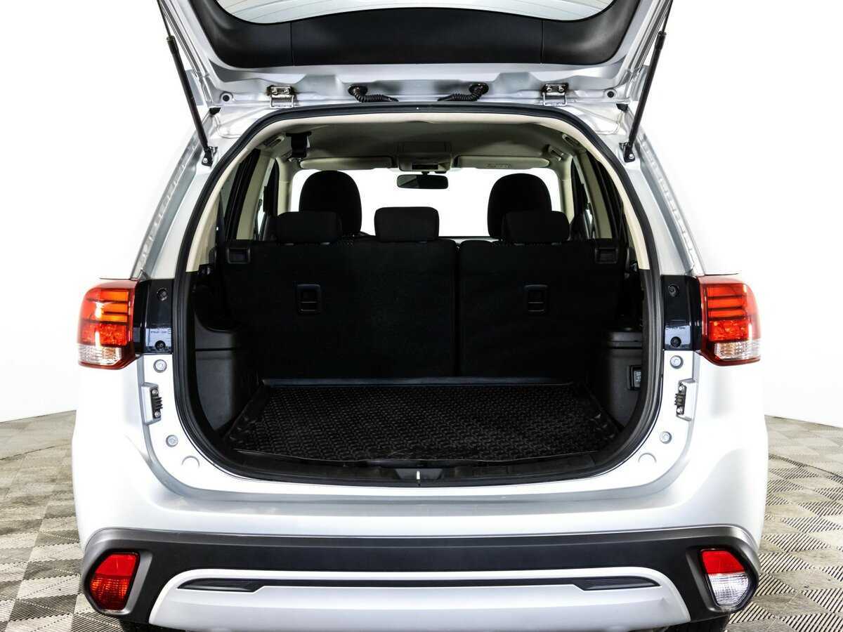 Mitsubishi Outlander 2021 года с пробегом. Фото: #13
