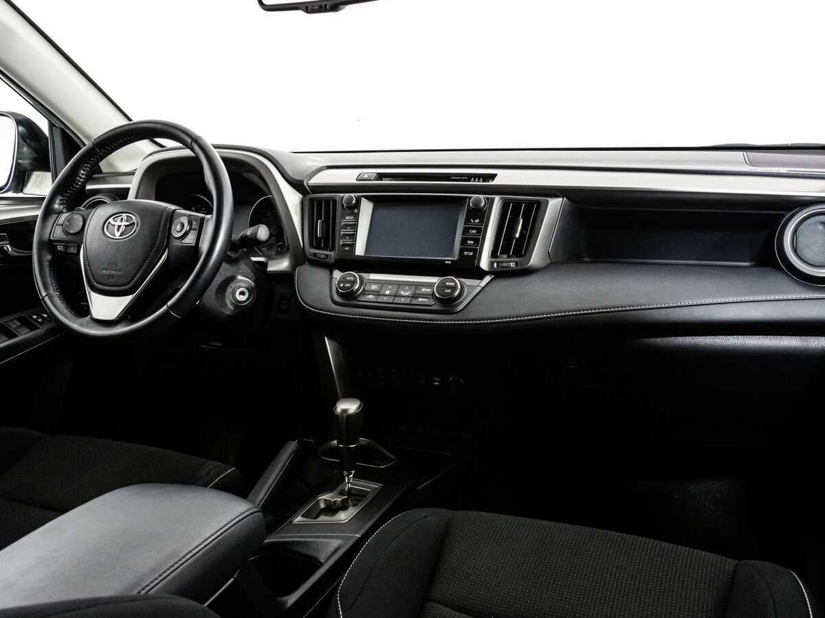 Toyota RAV4 2017 года с пробегом. Фото: #6