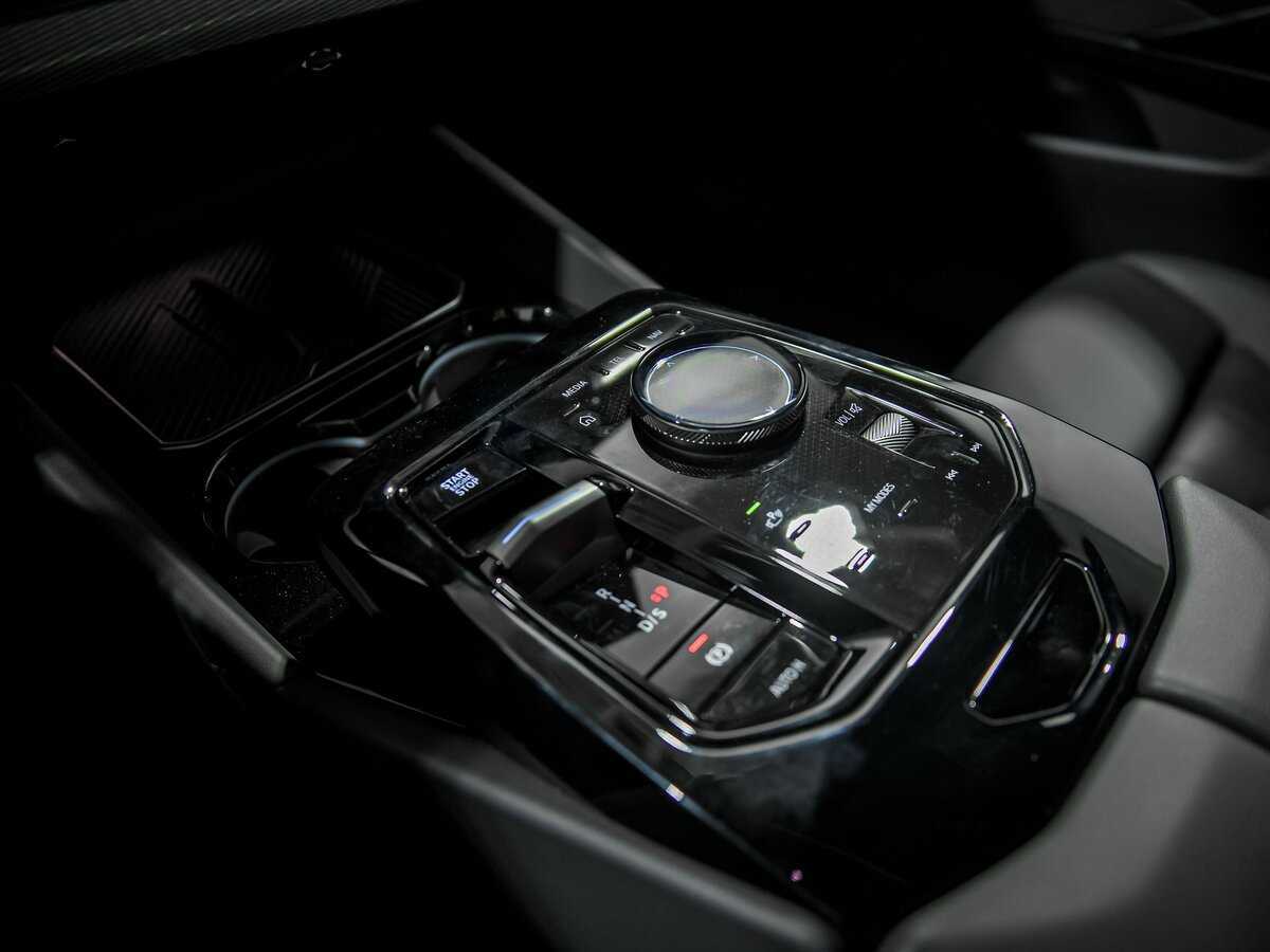 BMW 5 серии 2024 года с пробегом. Фото: #12