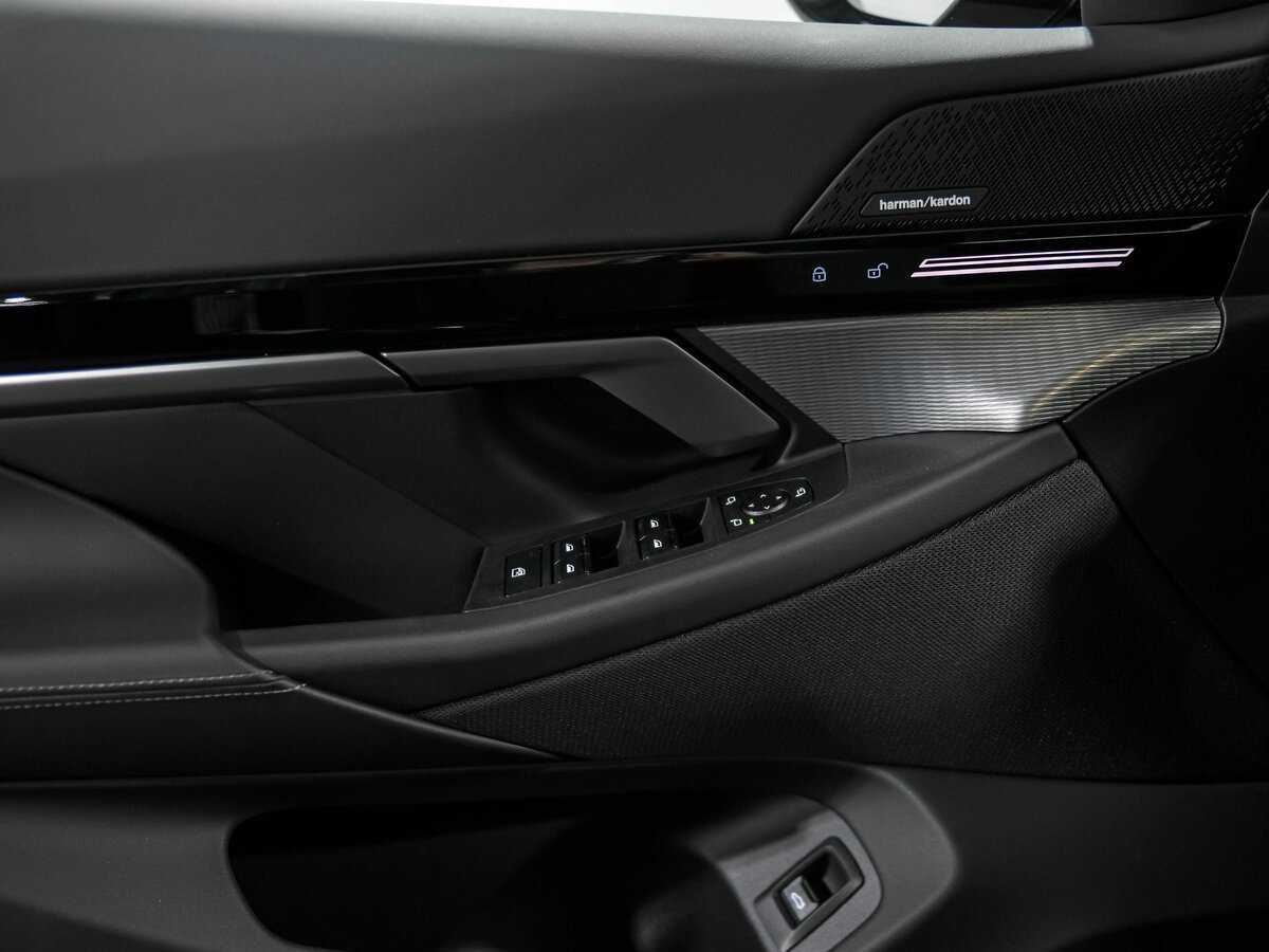 BMW 5 серии 2024 года с пробегом. Фото: #13