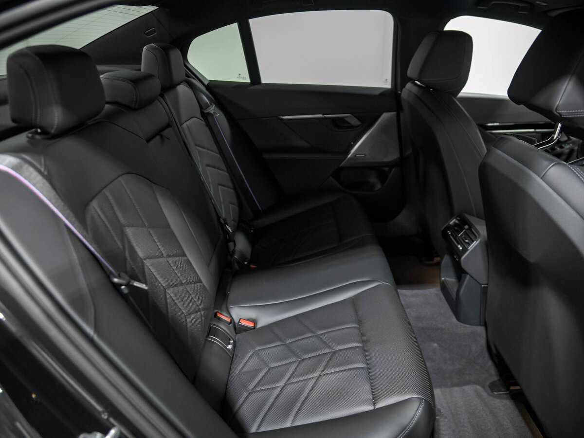 BMW 5 серии 2024 года с пробегом. Фото: #16