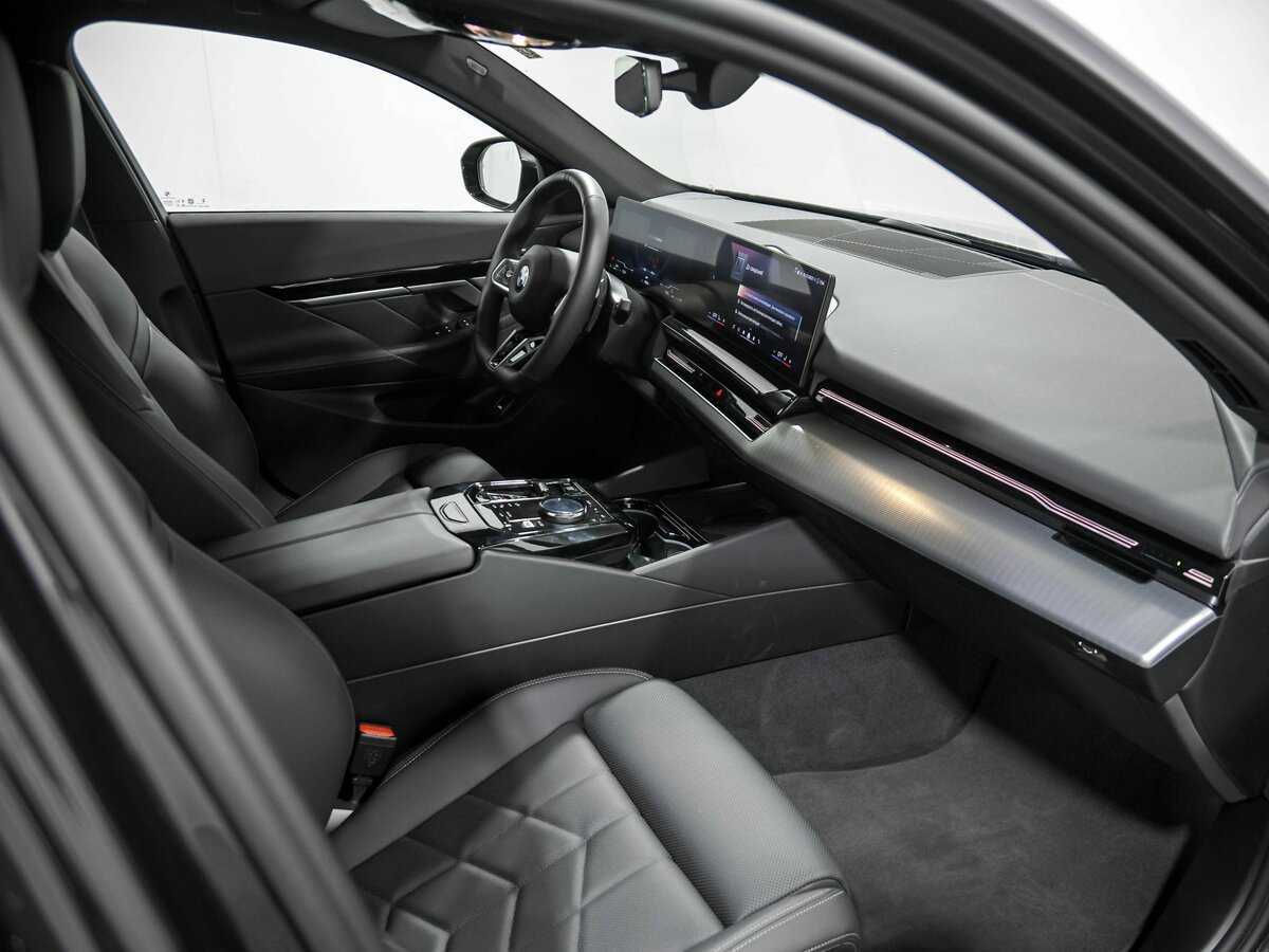 BMW 5 серии 2024 года с пробегом. Фото: #17