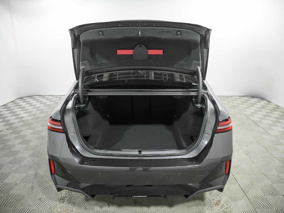 BMW 5 серии 2024 года с пробегом. Фото: #19