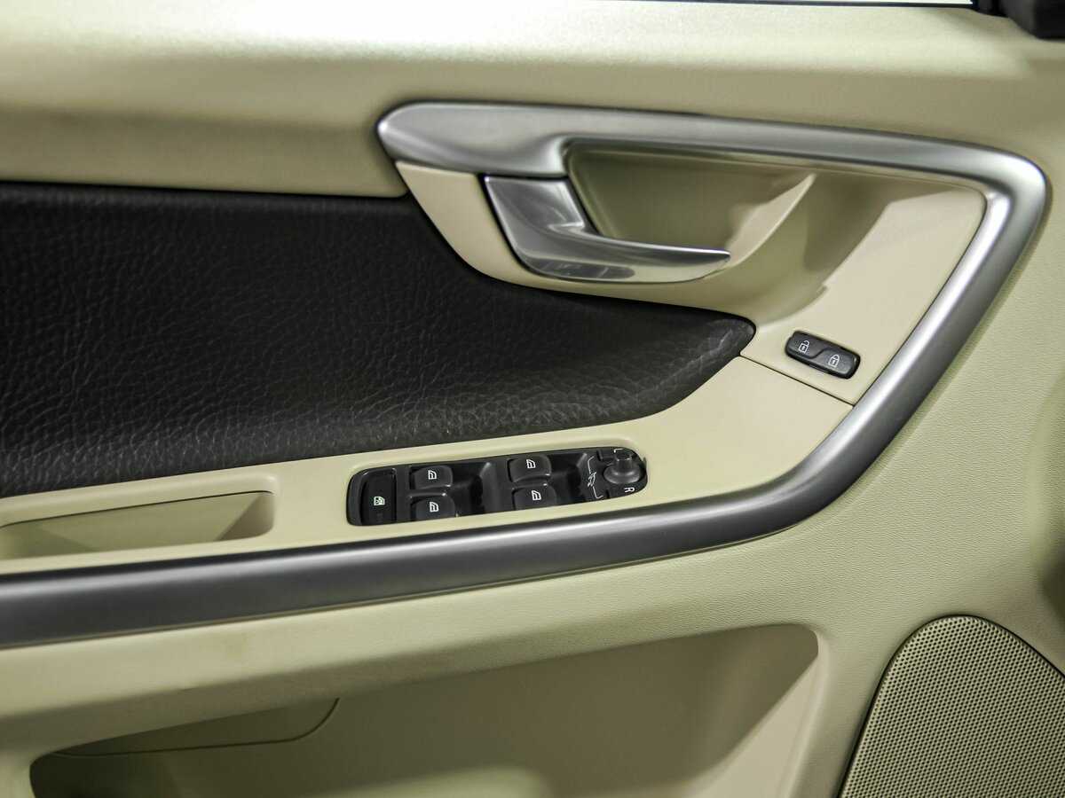 Volvo XC60 2010 года с пробегом. Фото: #10