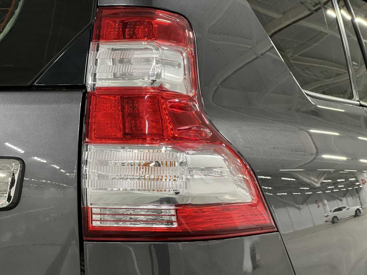 Toyota Land Cruiser Prado 2014 года с пробегом. Фото: #8