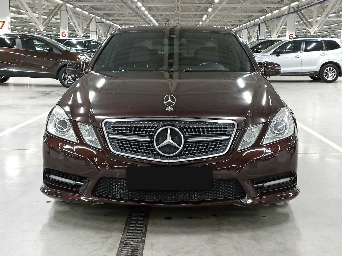 Mercedes-Benz E-Класс 2011 года с пробегом. Фото: #1