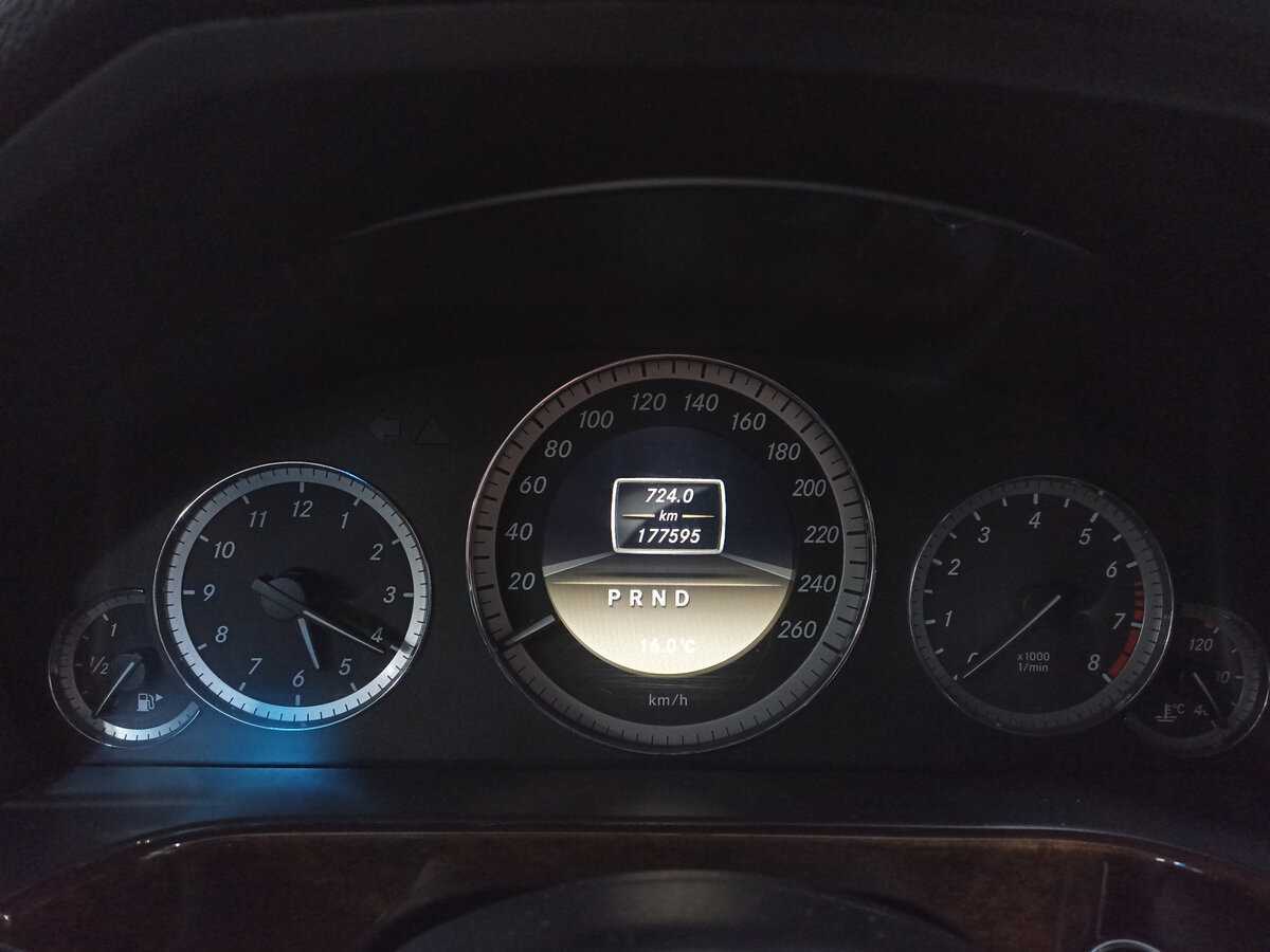 Mercedes-Benz E-Класс 2011 года с пробегом. Фото: #12