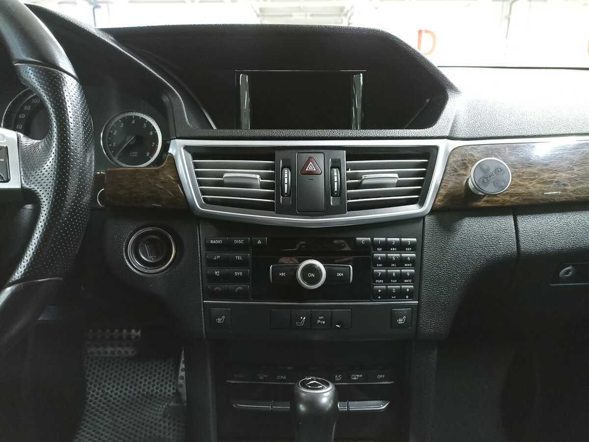 Mercedes-Benz E-Класс 2011 года с пробегом. Фото: #14