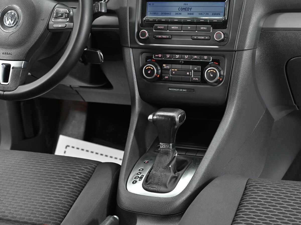 Volkswagen Golf 2010 года с пробегом. Фото: #7