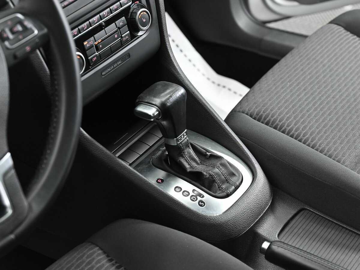 Volkswagen Golf 2010 года с пробегом. Фото: #8