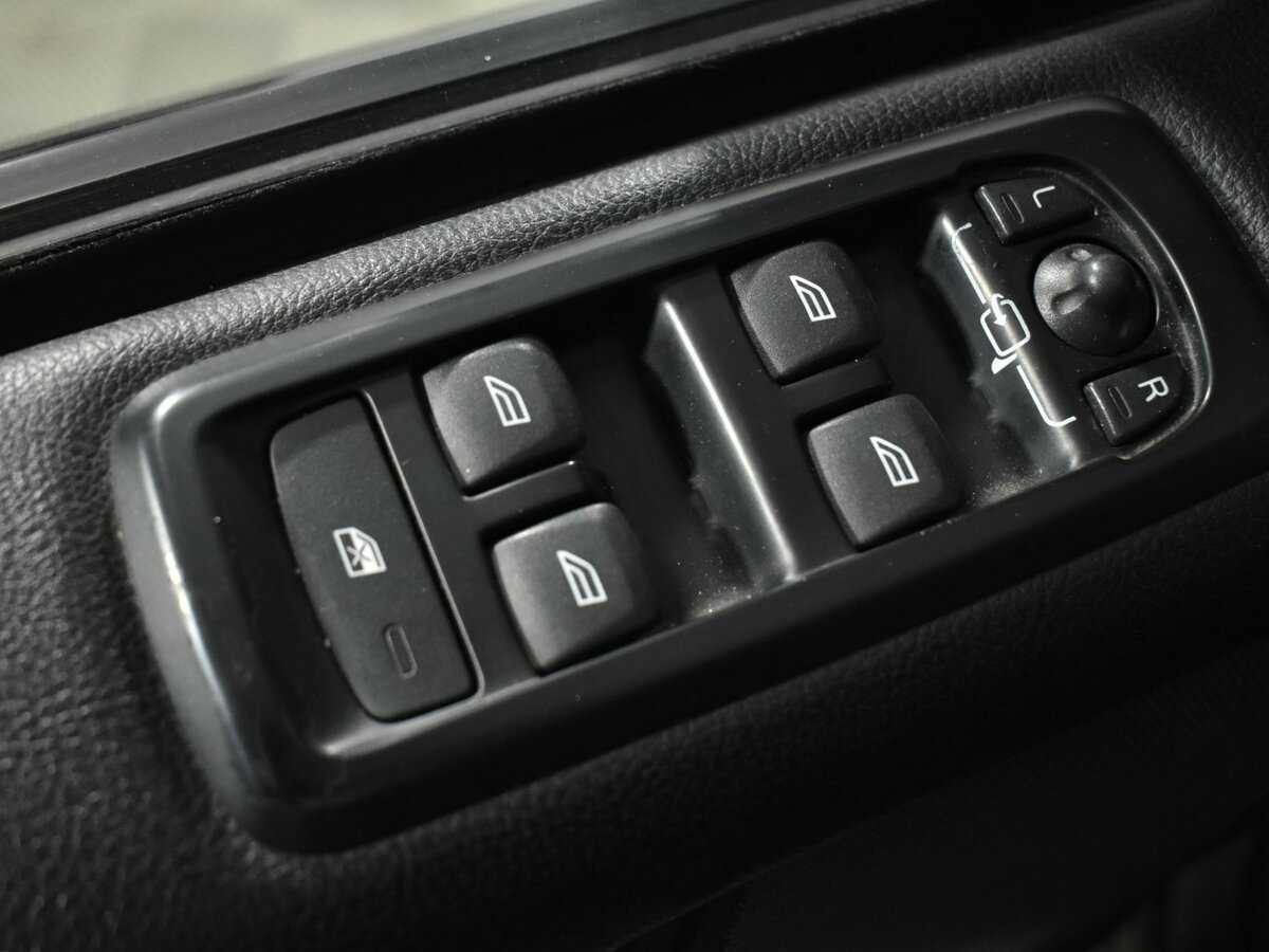 Land Rover Discovery 2011 года с пробегом. Фото: #10