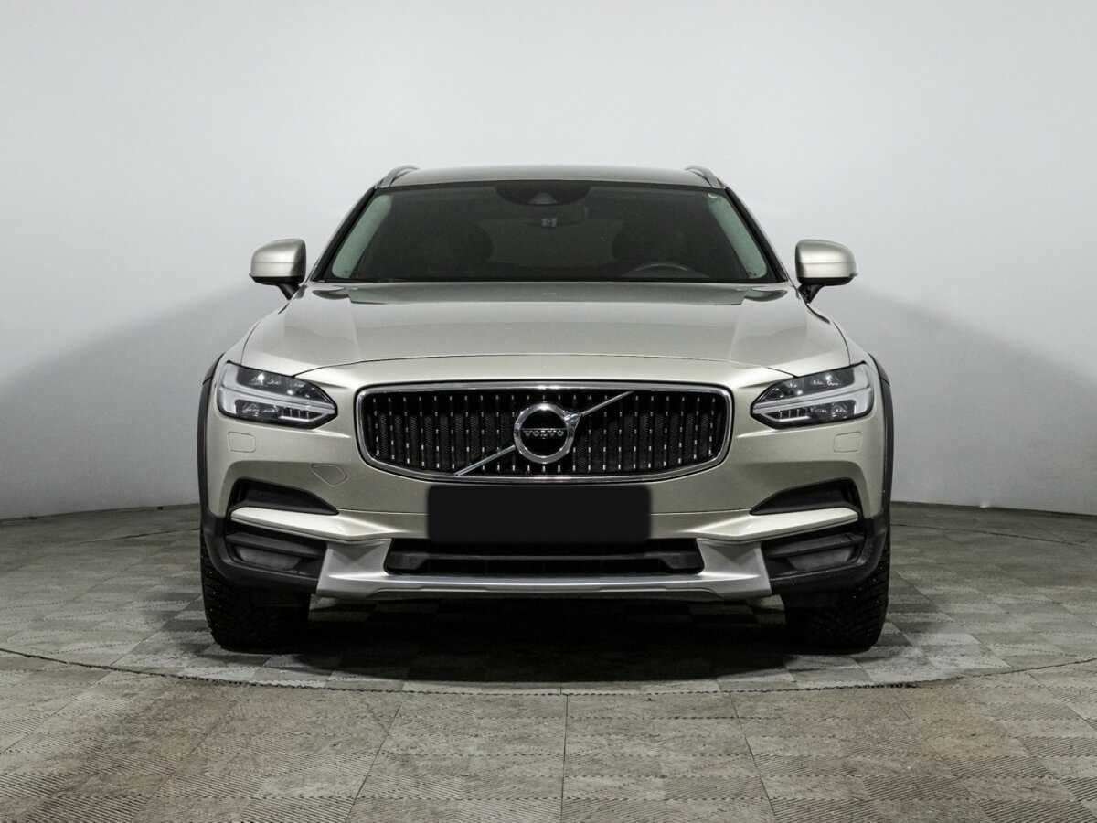 Volvo V90 Cross Country 2017 года с пробегом. Фото: #1