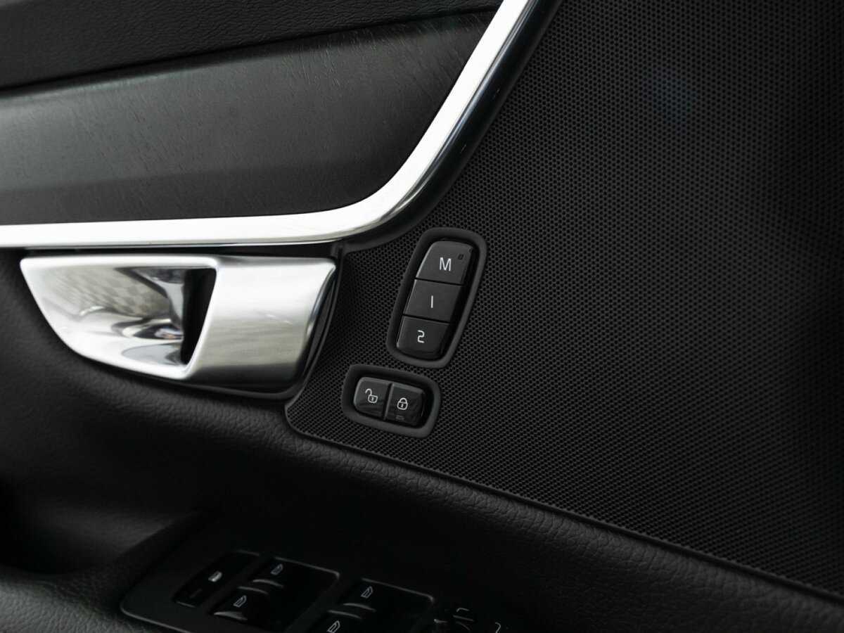 Volvo V90 Cross Country 2017 года с пробегом. Фото: #17