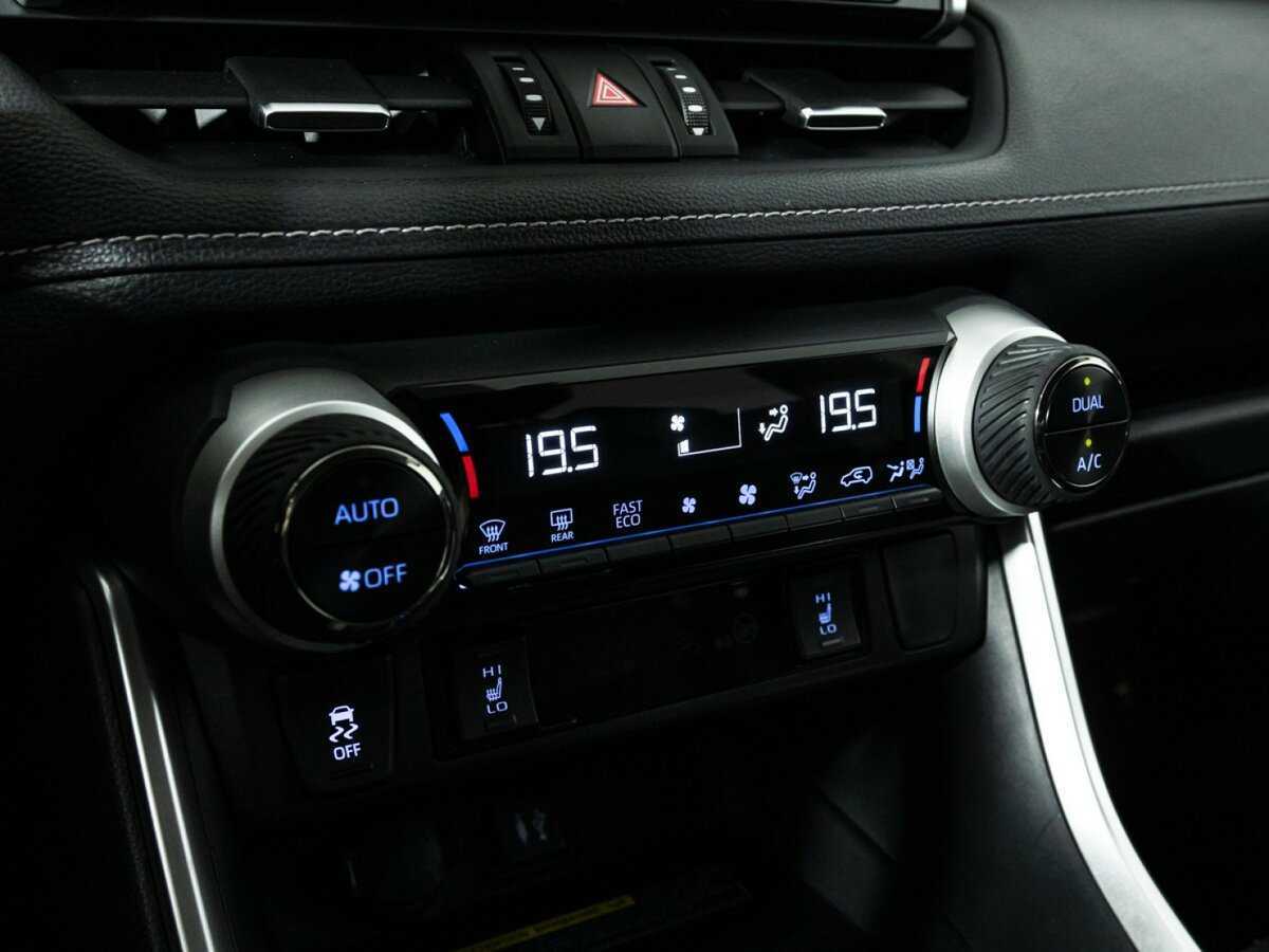 Toyota RAV4 2020 года с пробегом. Фото: #18