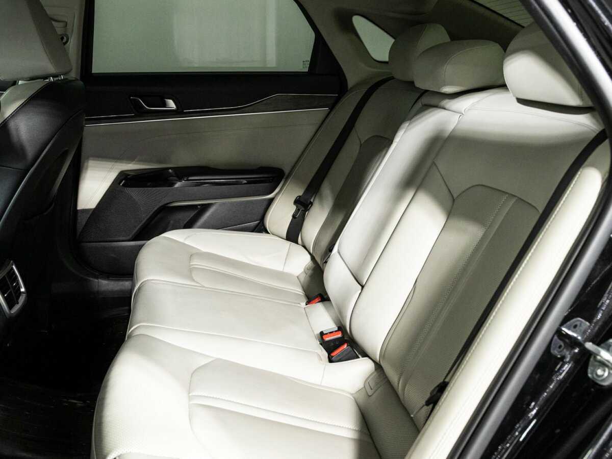 Kia K5 2021 года с пробегом. Фото: #9