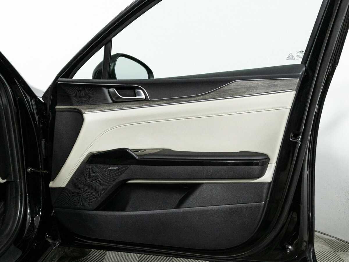 Kia K5 2021 года с пробегом. Фото: #30