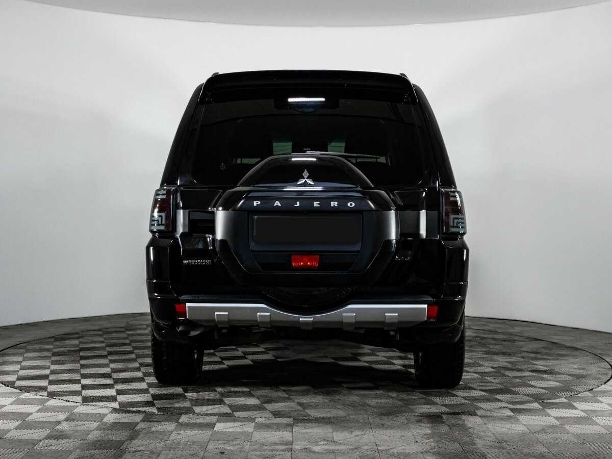 Mitsubishi Pajero 2014 года с пробегом. Фото: #4