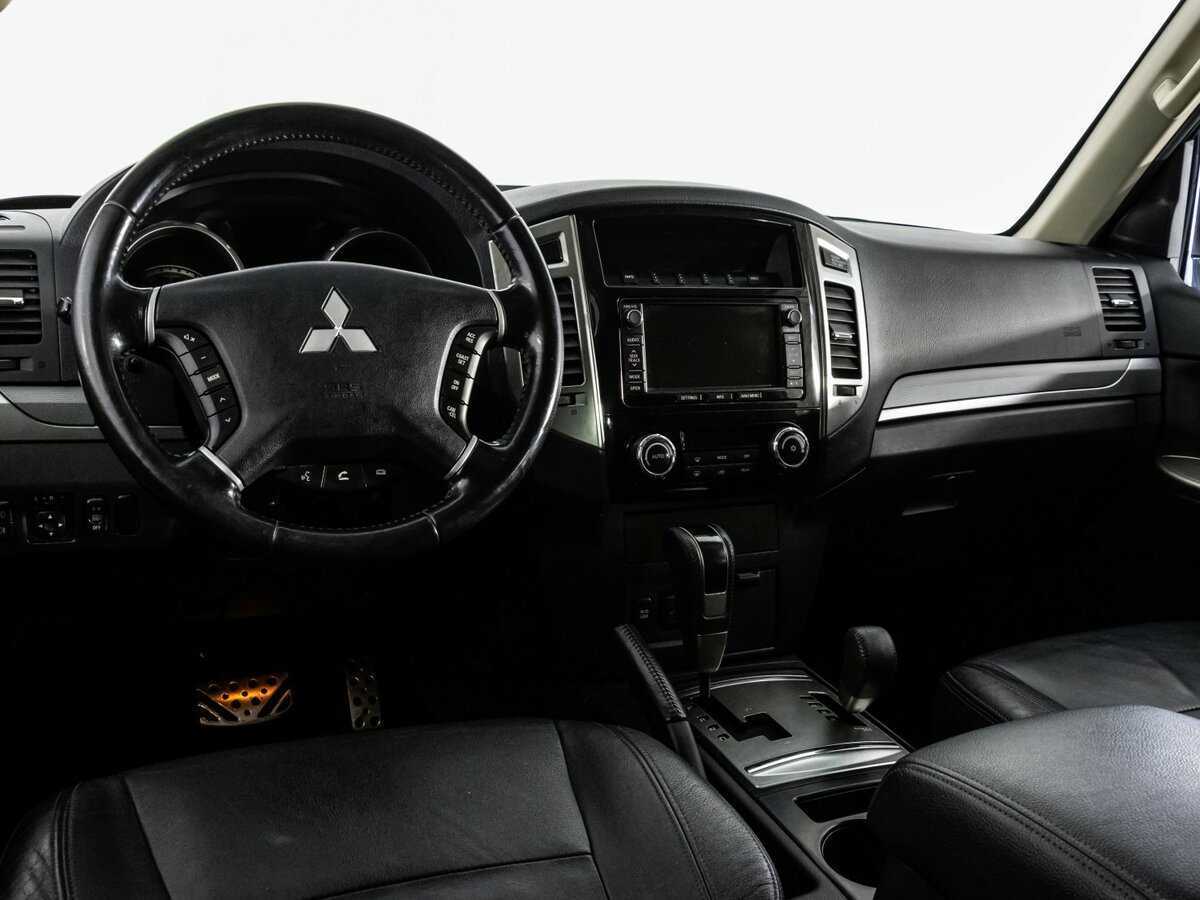 Mitsubishi Pajero 2014 года с пробегом. Фото: #8