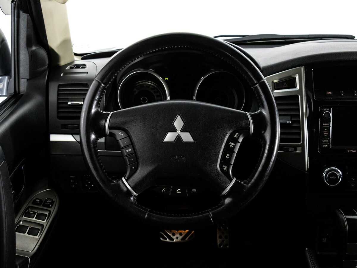 Mitsubishi Pajero 2014 года с пробегом. Фото: #9