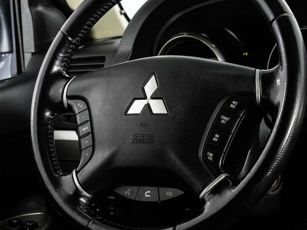 Mitsubishi Pajero 2014 года с пробегом. Фото: #10