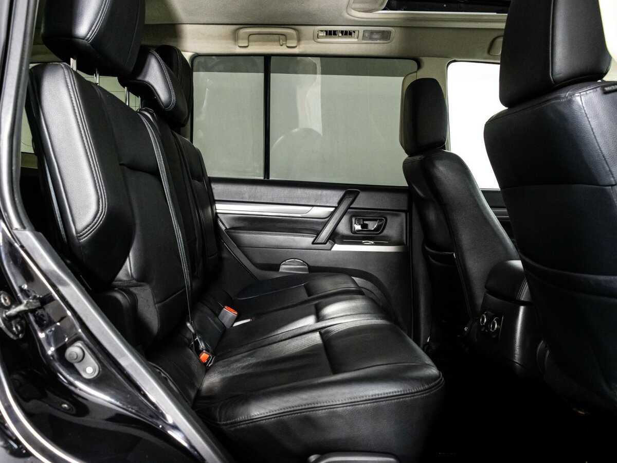 Mitsubishi Pajero 2014 года с пробегом. Фото: #13