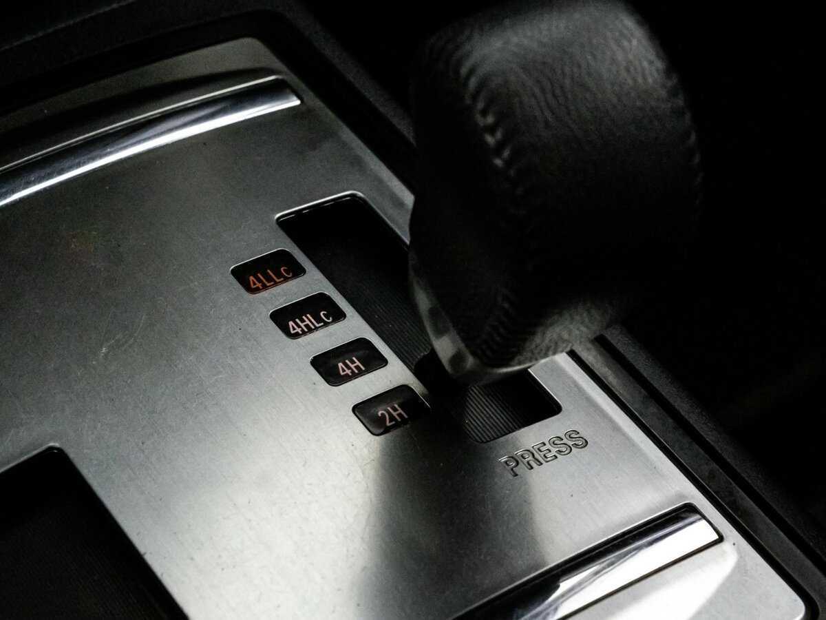 Mitsubishi Pajero 2014 года с пробегом. Фото: #18