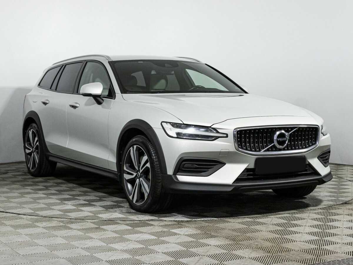 Volvo V60 Cross Country 2019 года с пробегом. Фото: #2